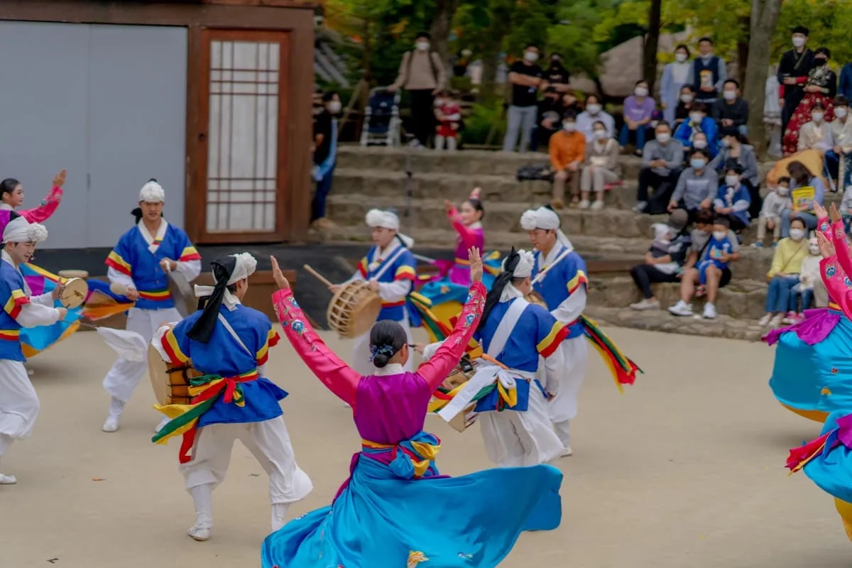 Korean Culture Guide: What Every Student Needs to Know